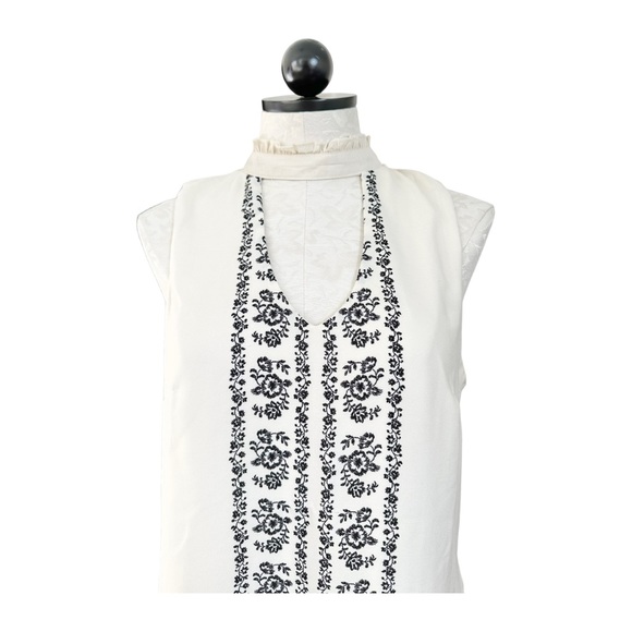 Heart Soul Ivory/Black Shift Dress Embroidered  Sleeveless Keyhole Size Large - Picture 5 of 13